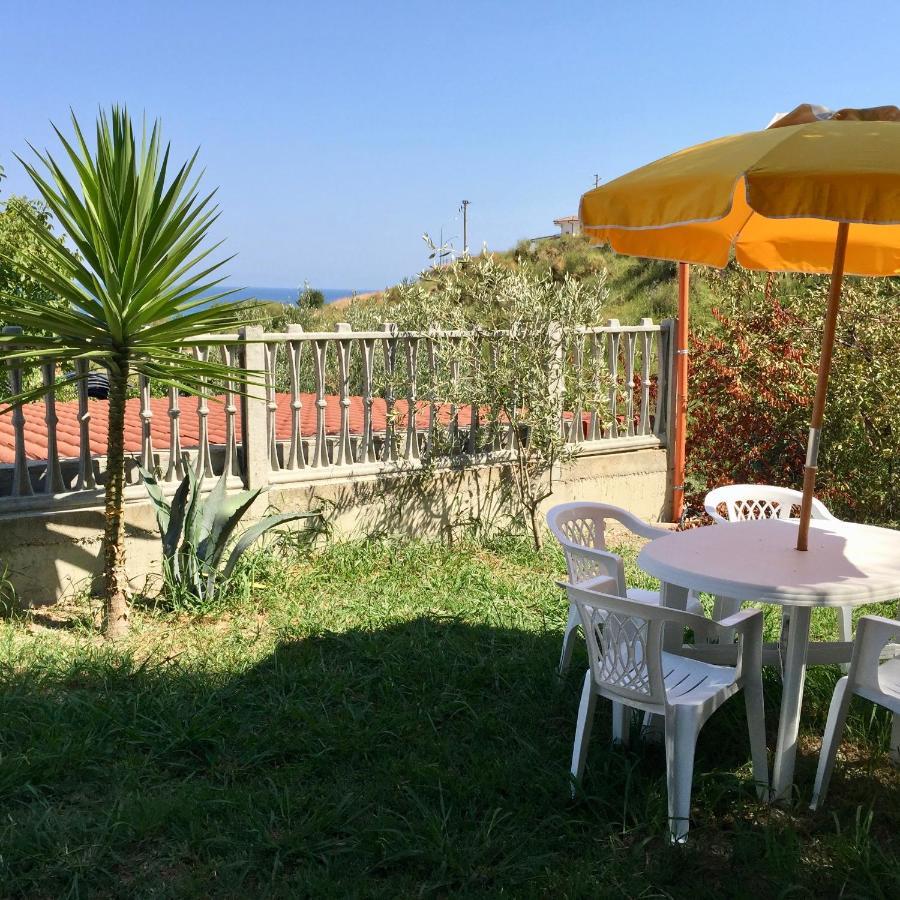Alba Serena Santa Caterina Dello Ionio Marina Exterior foto